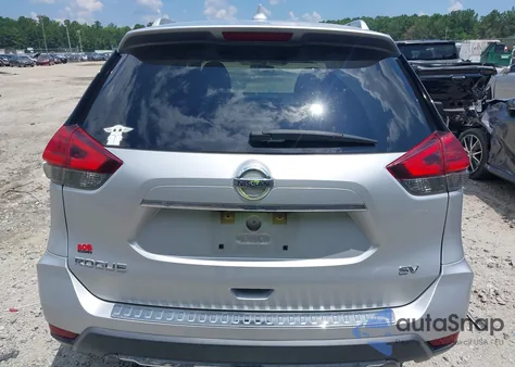 2017 Nissan Rogue Sv z USA, uszkodzony, nr VIN KNMAT2MT6HP603887